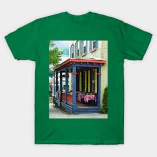 Cold Springs NY - Outdoor Cafe with Checkered Tablecloths T-Shirt